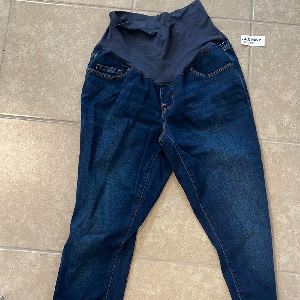 Marburg Jeans. Distress Free.